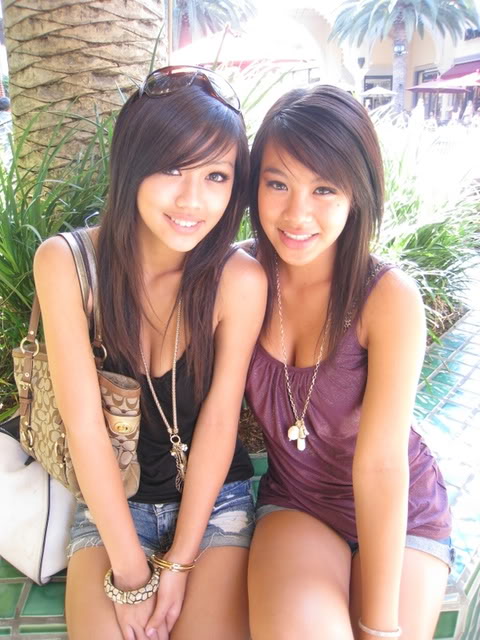 2-asian-cuties