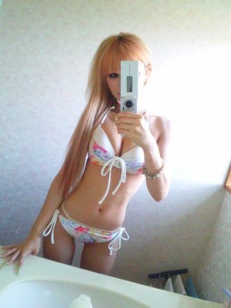 Blonde bikini self shot