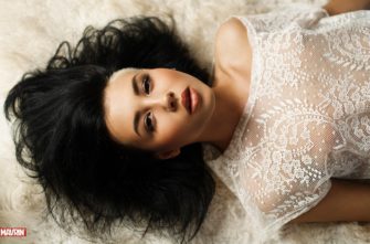 Aliya Lando Sexy Tits