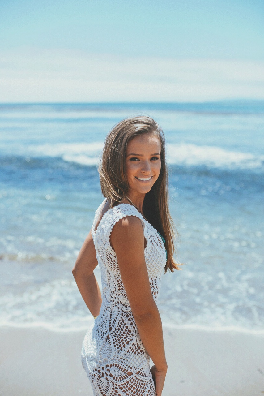 hot-helenowen-crochet-dresses-for-a-good-cause-if-topless