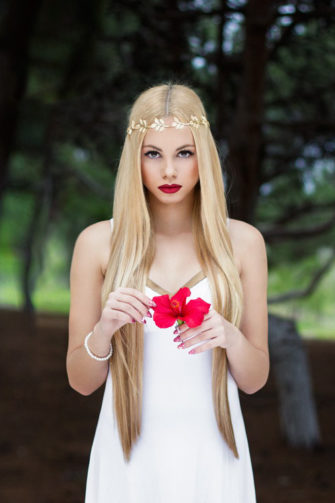 Hot Imposingtrendsemmanouela It Facebook Topless