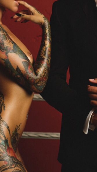 Photographer Mavrin Boobs