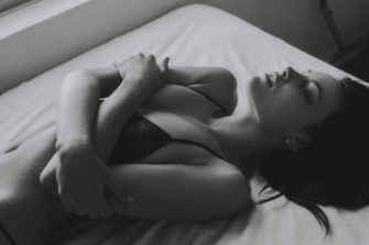 Samie Robinson Topless Sexy Tits