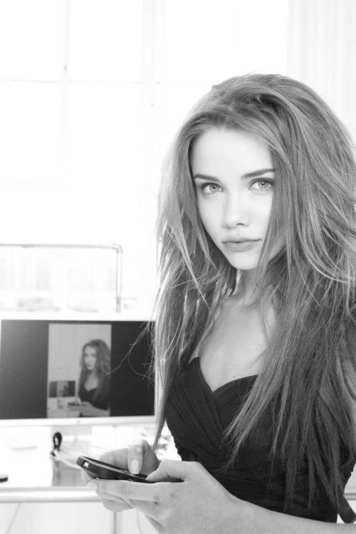 sexy-anastasia-krivosheeva-topless