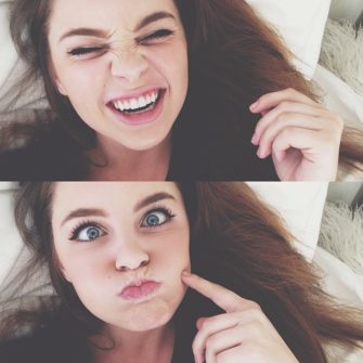 Sexy Breakinq Verticalphoto