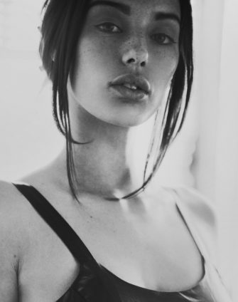 Sexy Eyecandy4 Topless