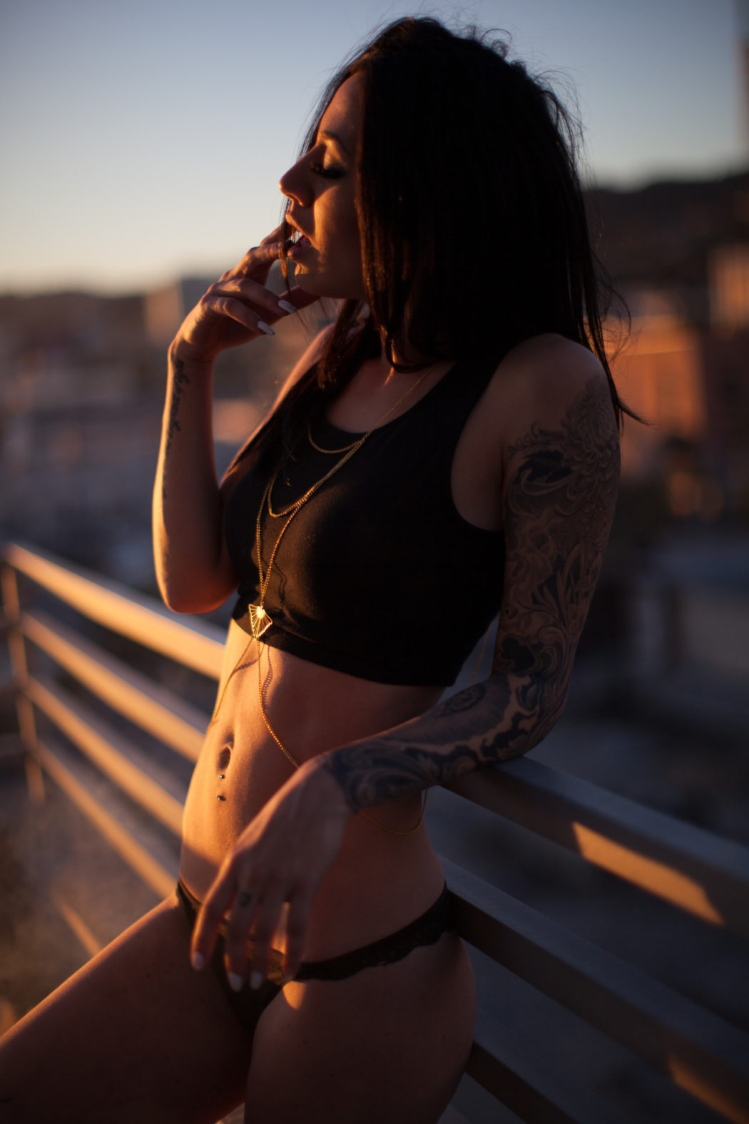 sexy-inceration-following-back-everyone-xx-topless