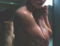 Sexy Laura Seekin Photographer Boobs