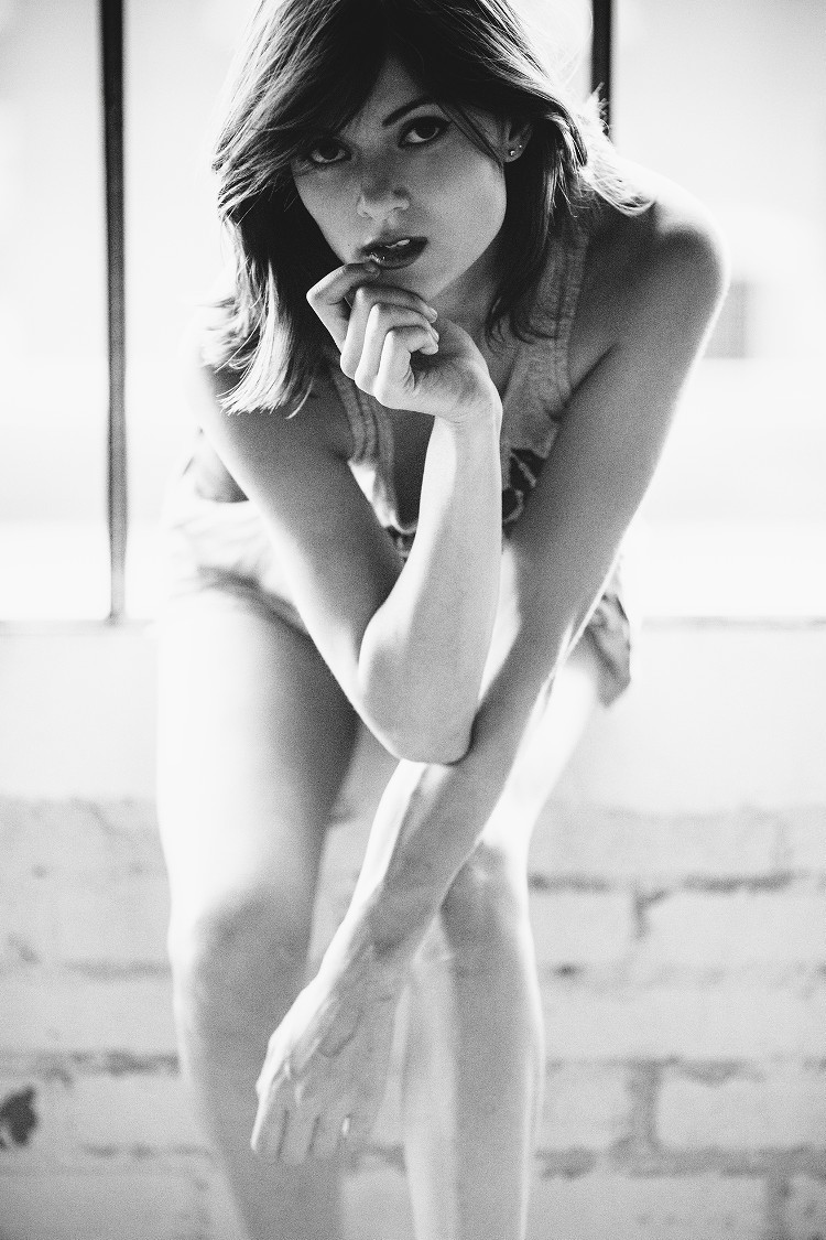 sexy-needlefm-aaron-woodall-hot-beauties-here