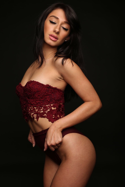 sexy-nude-akar1ne-king-lumas-march-15-amanda-karine-boobs