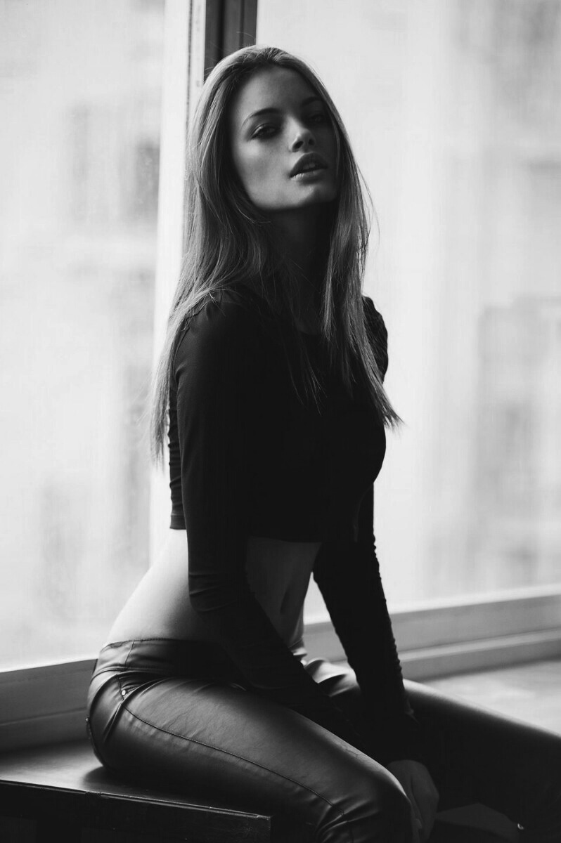 sexy-nude-belladonna9