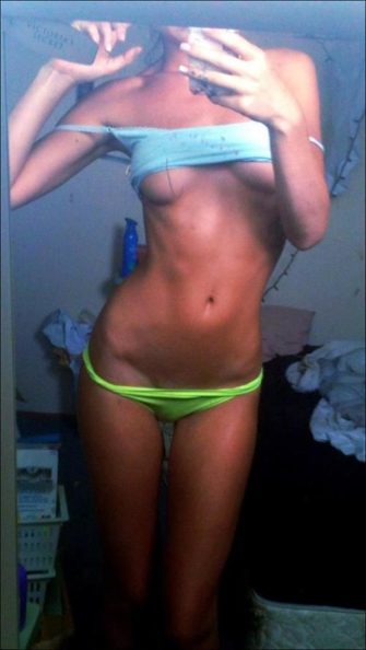 Sexy Nude Selfpic Babe Selfshot Babe Topless