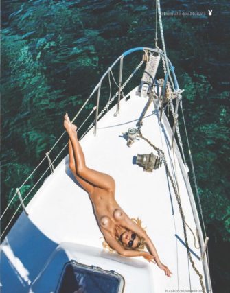 Sexy Nude Victoria Paschold Topless