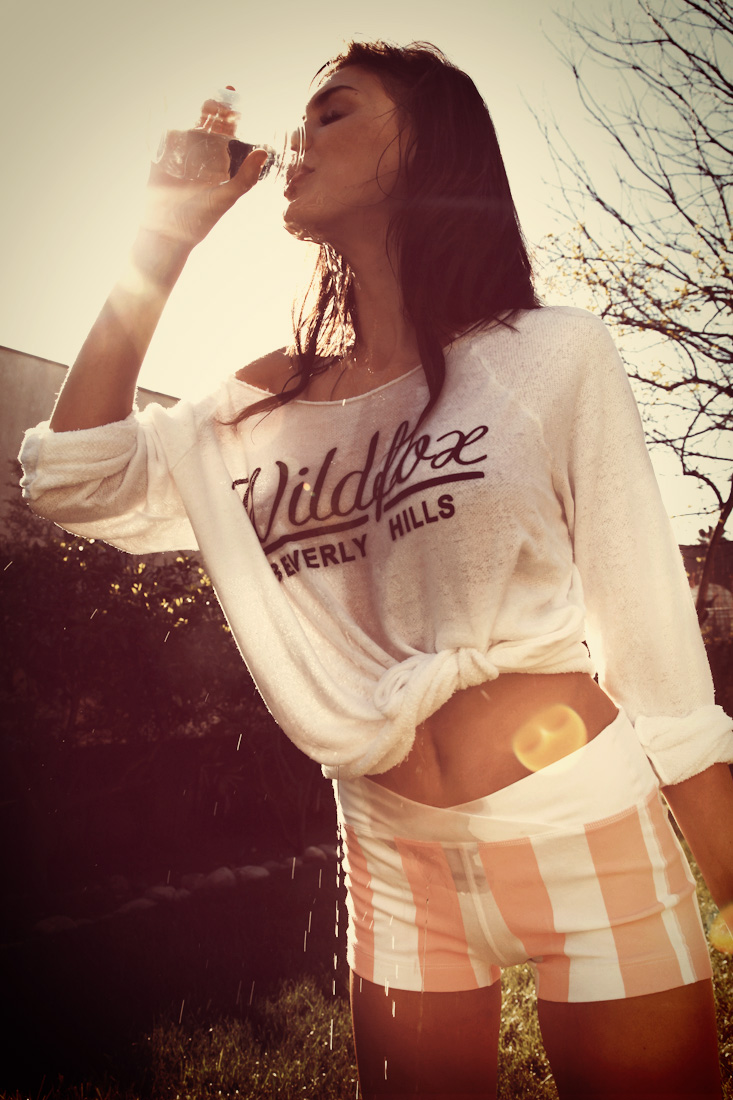 sexy-nude-wemakeglamour-annie-helvey-hot-women-sexy-topless