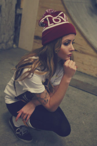 Sexy Oneloveapparel Maroon Bobble Beanie
