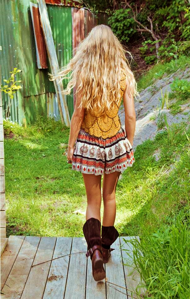 sexy-surferboianddollbaby-facebook-amazing