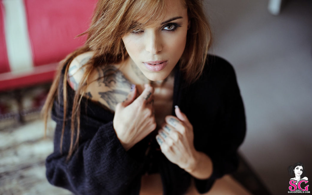 thedarksideofgruff-arabella-pirate-girl-topless-amazing